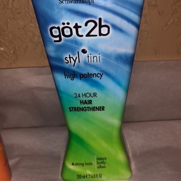 Got 2b styltini high potency 24 hour hair strengther & double shot thickener. 🍸 - Picture 3 of 9
